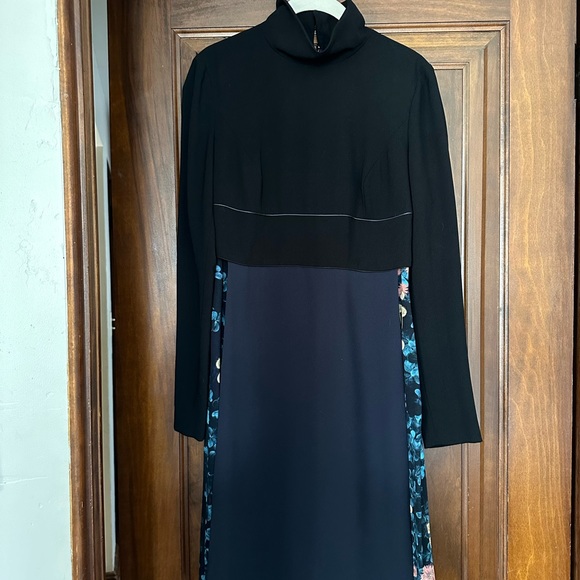 NWT: Class Roberto Cavalli dress SZ 6 - Picture 5 of 5